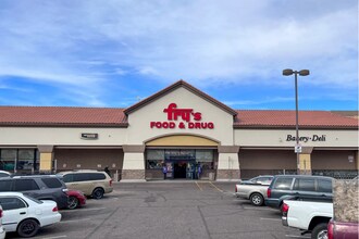 10268 W Potter Dr in Peoria, AZ - Foto de edificio - Building Photo