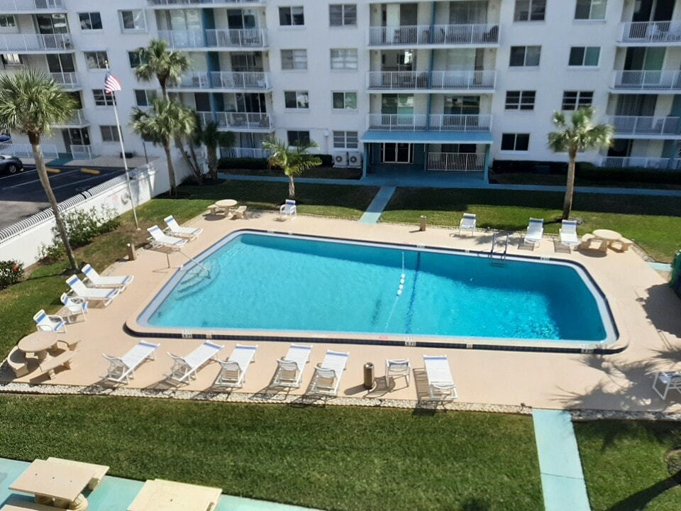 2727 N atlantic Ave, Unit 0417 in Daytona Beach, FL - Building Photo