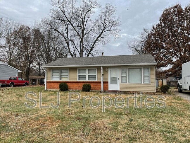 property at 10818 Grafton Hall Rd