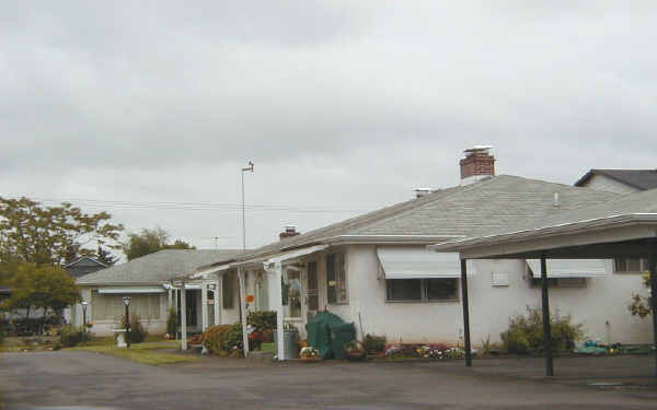 3414-3424 SE 67th Ave in Portland, OR - Foto de edificio - Building Photo