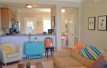 1000 Spring Loop, Unit 1106 in College Station, TX - Building Photo - Building Photo
