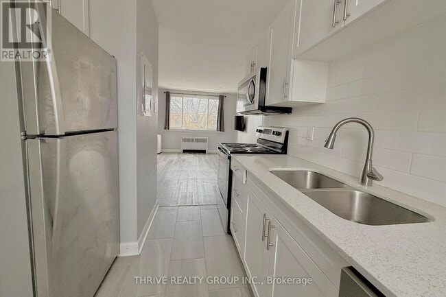 57 Wellington Rd in London, ON - Building Photo - Building Photo