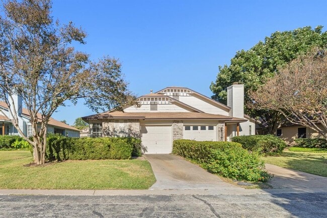 11604 Norwegian Wood Dr