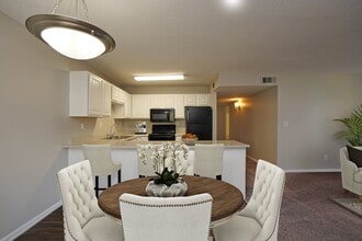 Winding Creek in Tuscaloosa, AL - Foto de edificio - Building Photo