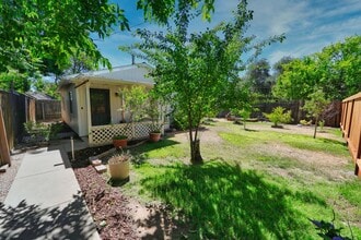 3131 63rd St in Sacramento, CA - Building Photo - Building Photo