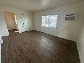 5028-5028 Thurman Way in Sacramento, CA - Building Photo - Building Photo