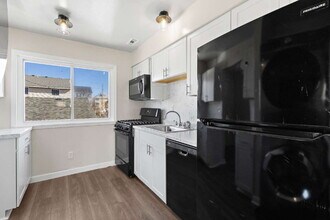 735 E Ocean View Ave in Norfolk, VA - Building Photo - Building Photo