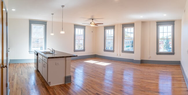 property at 204 Jefferson Ave N