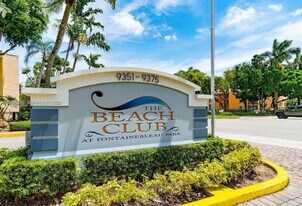 9363 Fontainebleau Blvd in Miami, FL - Building Photo