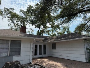 1826 Chimney Rock Rd in Houston, TX - Building Photo - Building Photo