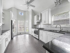 13515 Ryanwood Dr in Houston, TX - Building Photo - Building Photo