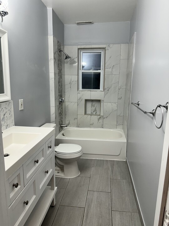 16 Sabra St, Unit Raisa in Cranston, RI - Building Photo