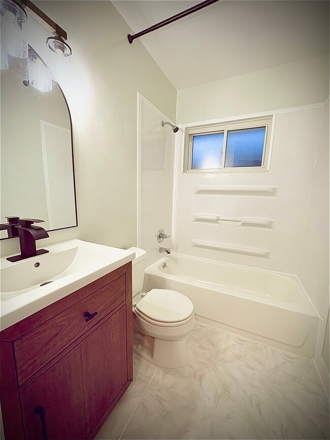 14024 Irene St in Southgate, MI - Building Photo - Building Photo