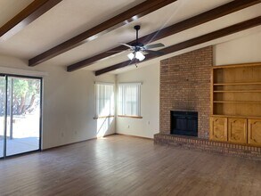 8620 Liberty Dr NE in Albuquerque, NM - Building Photo - Building Photo