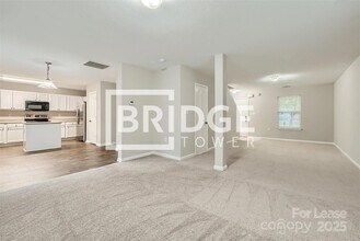 2100 Cranberry Woods Ct in Charlotte, NC - Foto de edificio - Building Photo