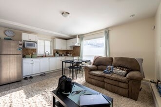 3162 Euclid Av in Vancouver, BC - Building Photo - Building Photo