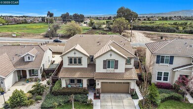 1124 Europena Dr in Brentwood, CA - Building Photo - Building Photo