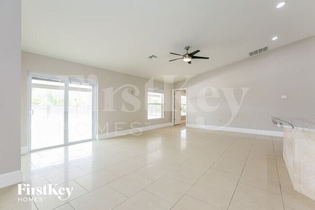 1111 Adeline Ave in Lehigh Acres, FL - Building Photo - Building Photo