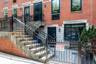 10 E 118th St in New York, NY - Building Photo - Building Photo