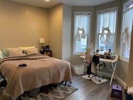 925 S 9th St, Unit Apt 3 in Philadelphia, PA - Building Photo