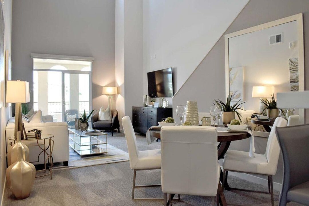 9065 Sydney Ct in San Diego, CA - Foto de edificio