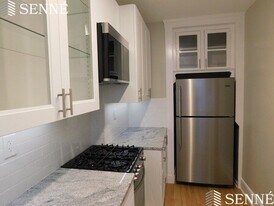 1570 Massachusetts Ave, Unit 25 in Cambridge, MA - Building Photo