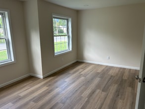 814 W Chester Ave in Middlesboro, KY - Building Photo - Building Photo