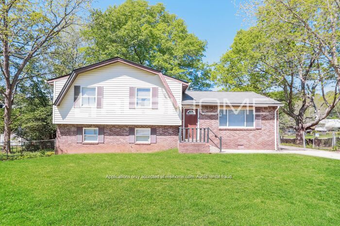 1777 Hillview Ave Photo