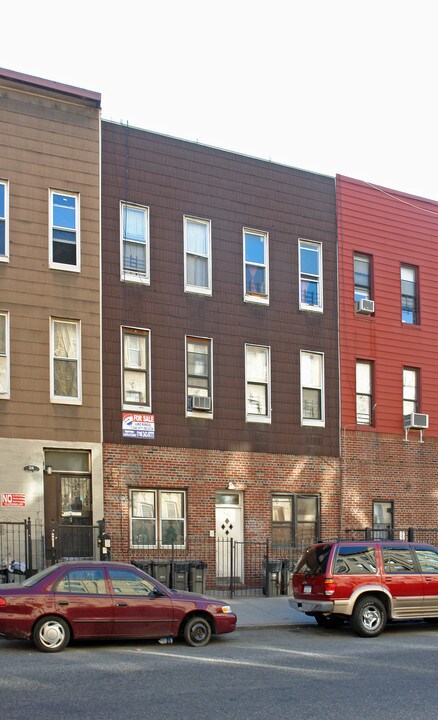 300 Troutman St in Brooklyn, NY - Building Photo