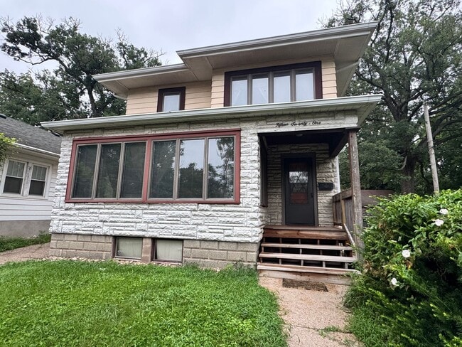 property at 1571 34th Ave