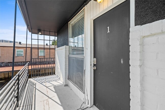 5123 Del Monte Dr in Houston, TX - Building Photo - Building Photo