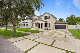 20234 SW 128th Pl in Miami, FL - Foto de edificio - Building Photo
