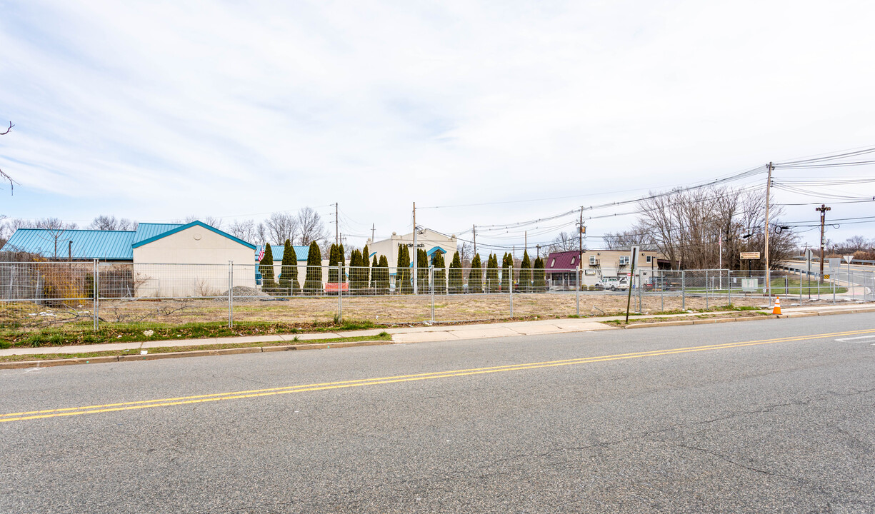 239 - 247 Main St in Lincoln Park, NJ - Building Photo