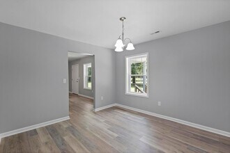 690 Maple Hill School Rd in Maple Hill, NC - Building Photo - Building Photo