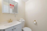 210 N Montford Ave photo'