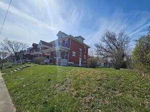 831 Linwood Ave in Columbus, OH - Building Photo - Building Photo