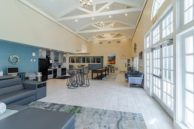 The Reflections in Virginia Beach, VA - Building Photo - Building Photo