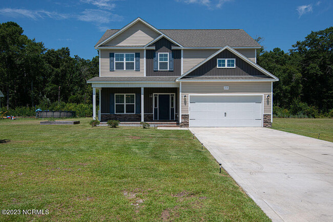 210 Steam Shovel Rd in Richlands, NC - Building Photo - Building Photo