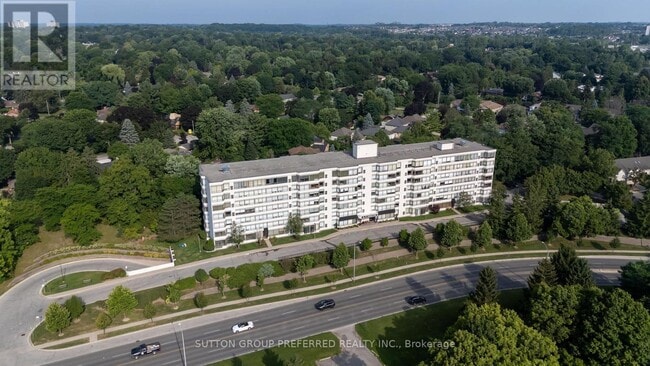 property at 521-521 Riverside Dr