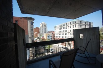 872 Massachusetts Ave, Unit 401 in Cambridge, MA - Building Photo - Building Photo