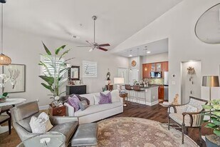 635 N Alexander St in Charlotte, NC - Building Photo