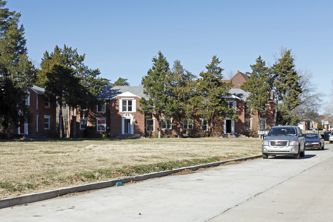 College Park Apartments in Norman, OK - Foto de edificio - Building Photo