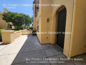 1800 E Lakeshore Dr-Unit -2505 in Lake Elsinore, CA - Building Photo - Building Photo