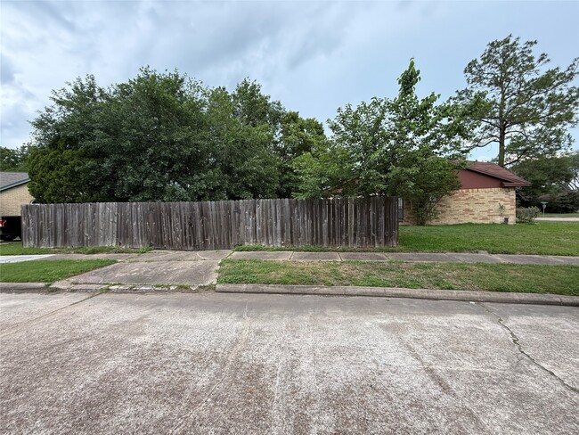 3806 Westheimer Pl Dr in Houston, TX - Building Photo - Building Photo