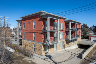 117 19 Ave NE in Calgary, AB - Building Photo - Building Photo