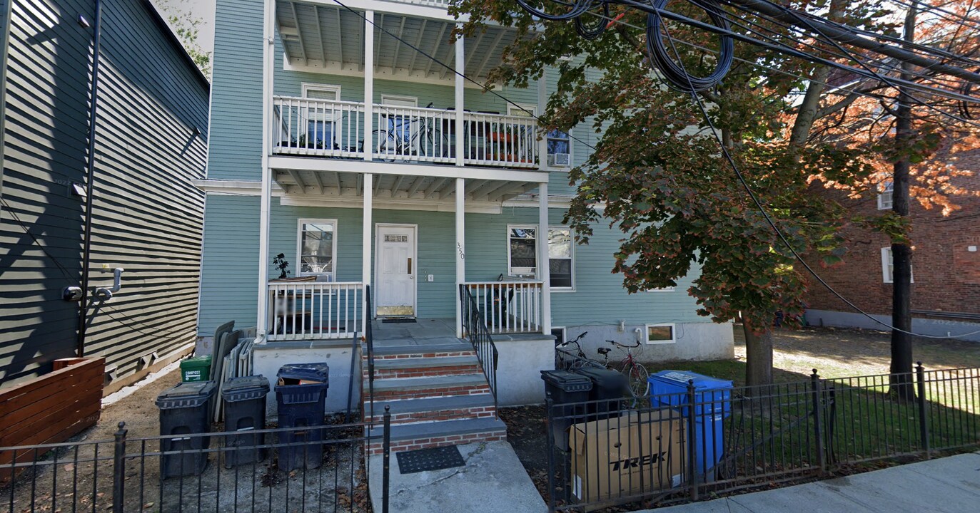 350 Allston St, Unit 3 in Cambridge, MA - Foto de edificio