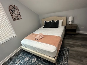 3320 Ernst St in Franklin Park, IL - Building Photo - Building Photo