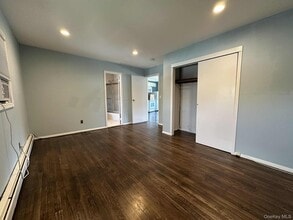 287 Peters Ave in East Meadow, NY - Building Photo - Building Photo