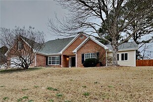 4385 Foxberry Run in Loganville, GA - Building Photo