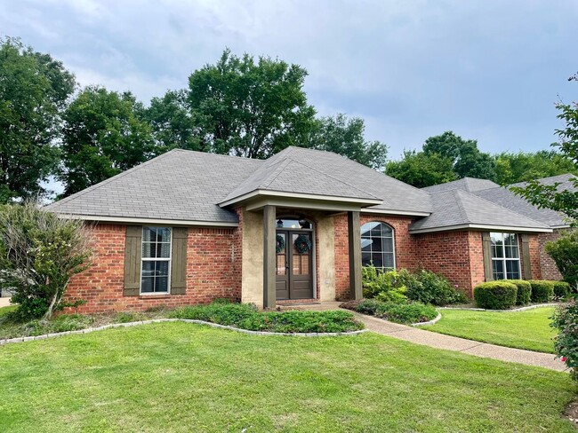 127 Millhouse Drive in Madison, MS - Building Photo - Building Photo
